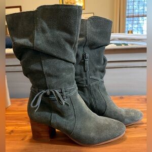 Women's Suede Boots in Green